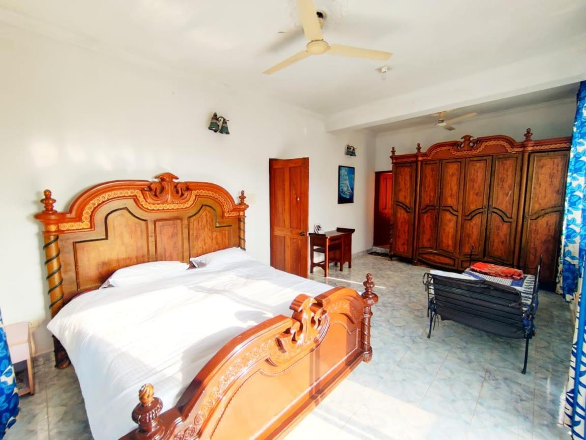 Amazing Hilltop 4 Bhk Villa With Private Pool Near Candolim Eksteriør bilde
