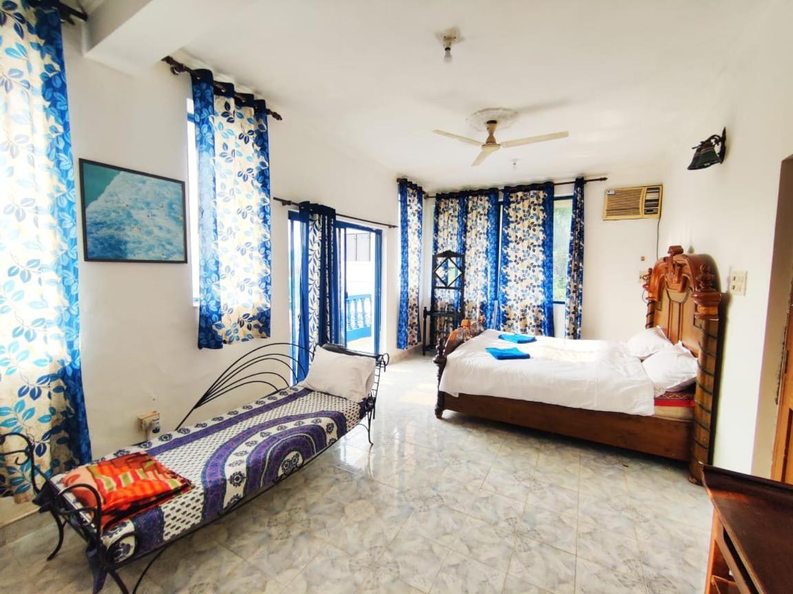 Amazing Hilltop 4 Bhk Villa With Private Pool Near Candolim Eksteriør bilde